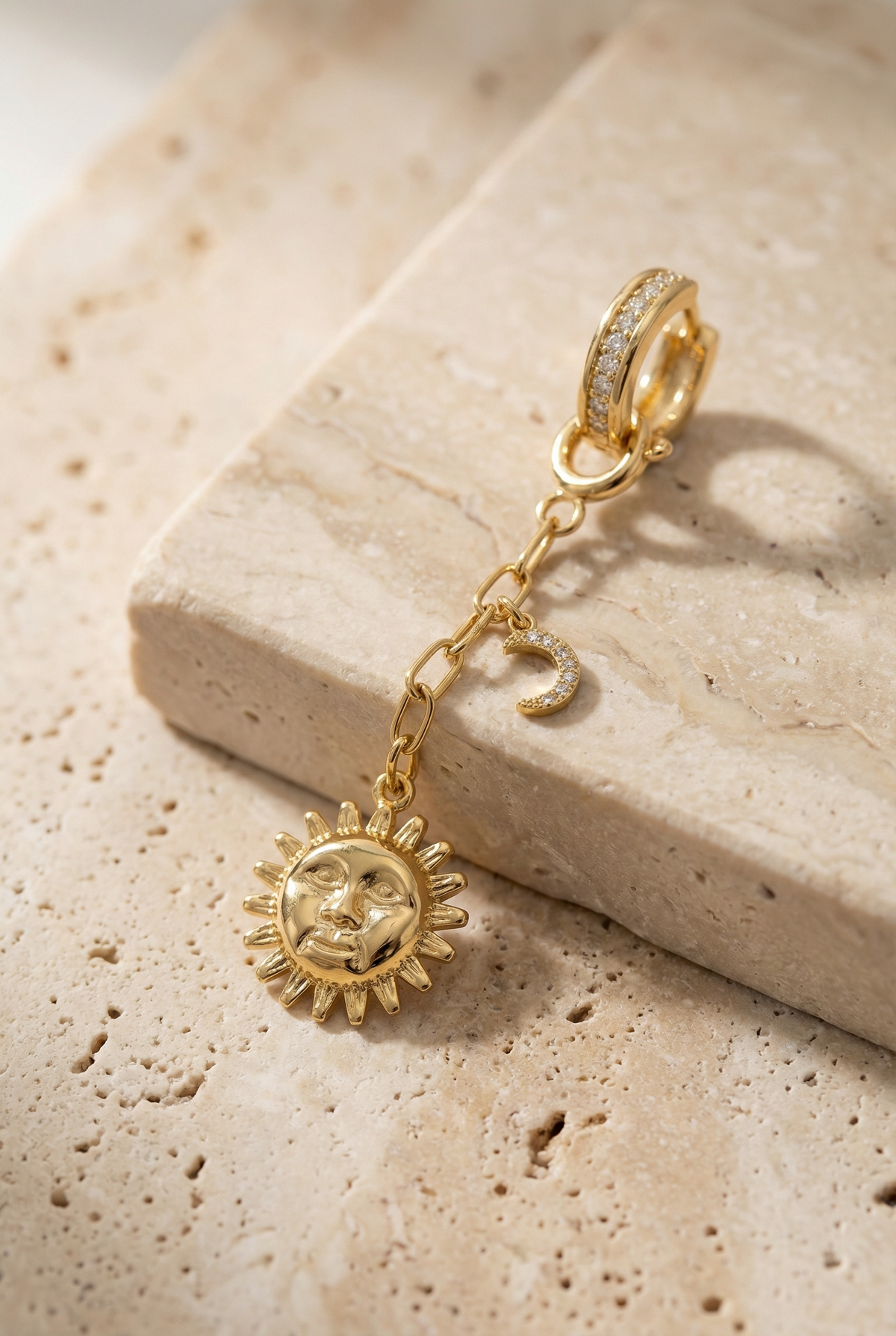 TAŞLI GÜNEŞ CHARM GOLD