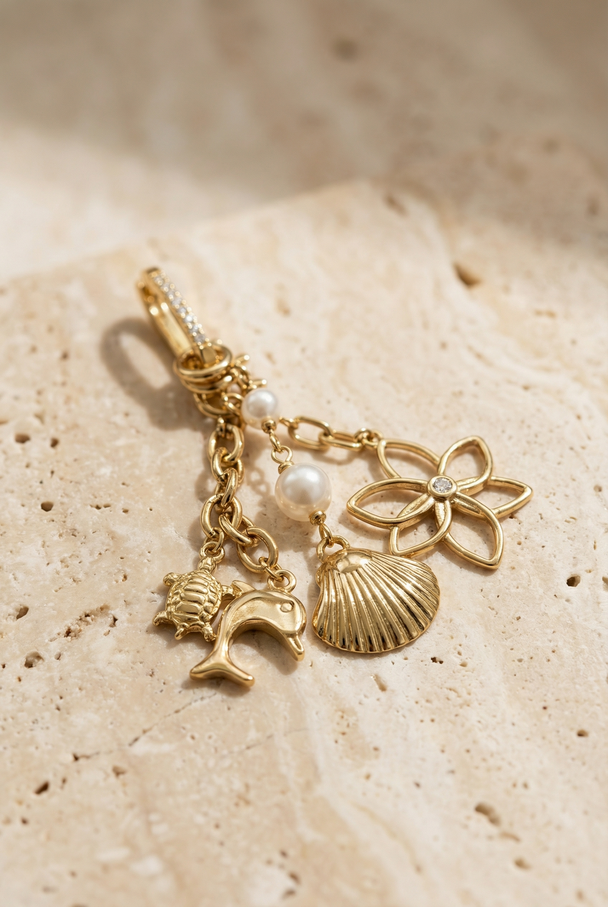 TAŞLI ÇİÇEKLİ CHARM GOLD