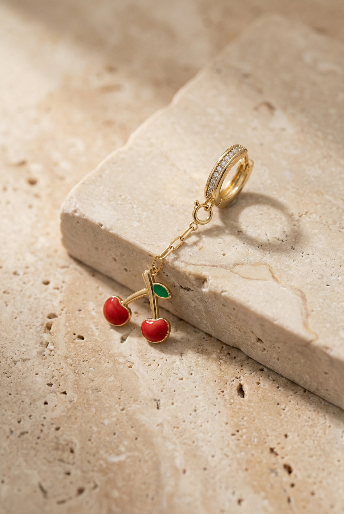 TAŞLI KİRAZLI CHARM GOLD