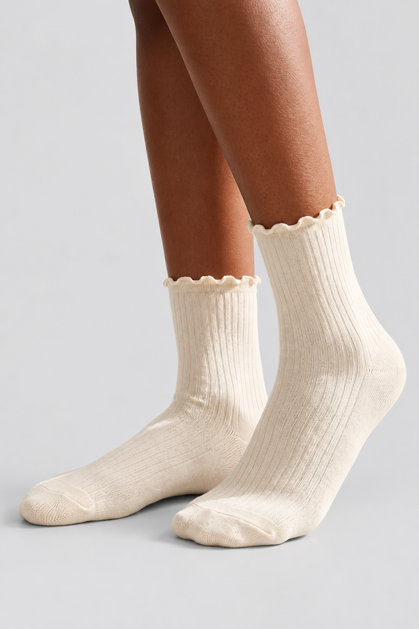 WOMEN ANKLE FRILLED SOCKET SOCKS ECRU