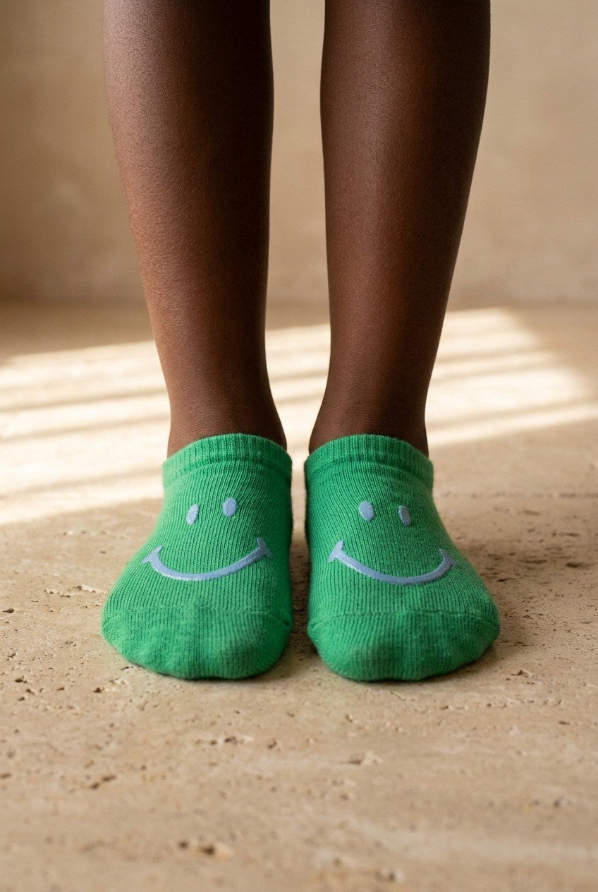 4PCK SMILEY-FACED BOXED CHILDREN'S INVISIBLE SOCKS MIX