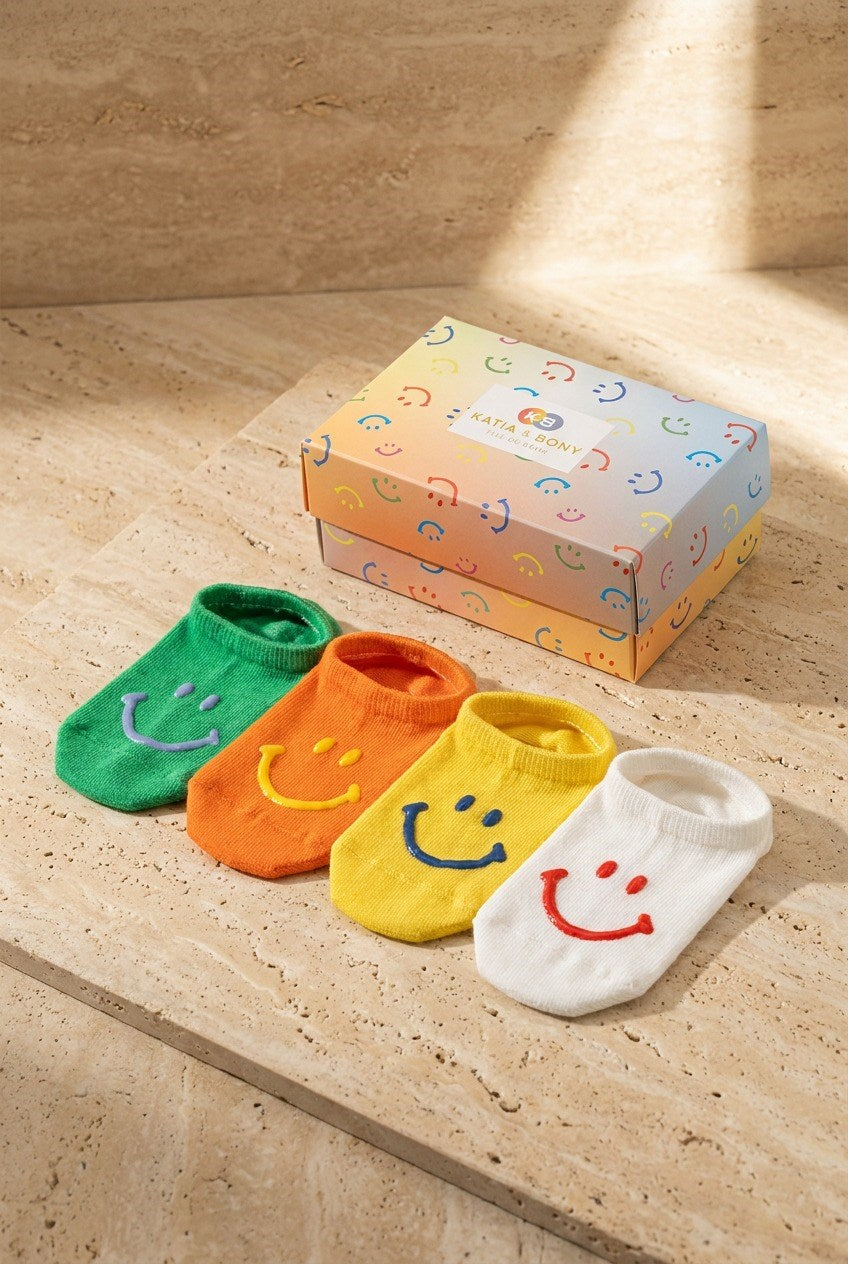 4PCK SMILEY-FACED BOXED CHILDREN'S INVISIBLE SOCKS MIX