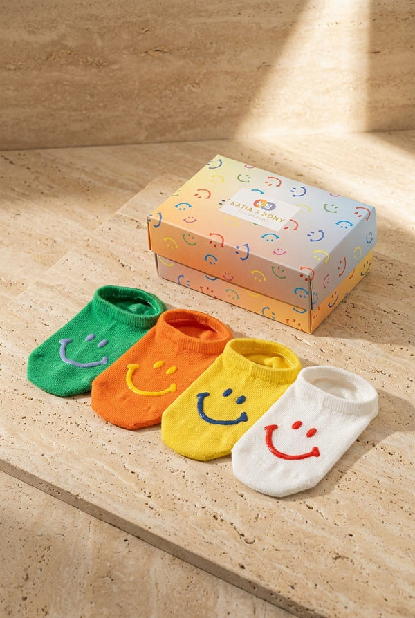 4PCK SMILEY-FACED BOXED CHILDREN'S INVISIBLE SOCKS MIX