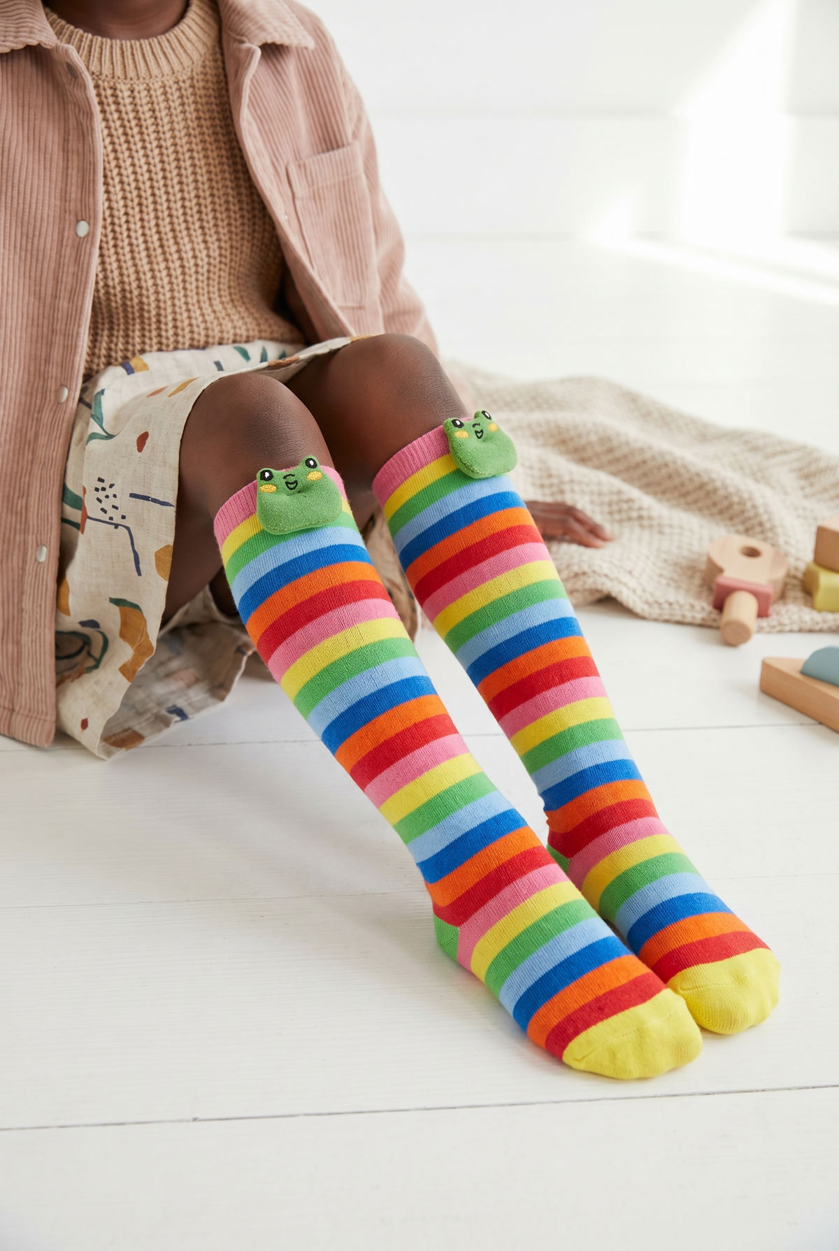 COLORED FROG GIRLS KNEEHIGH SOCKS MIX