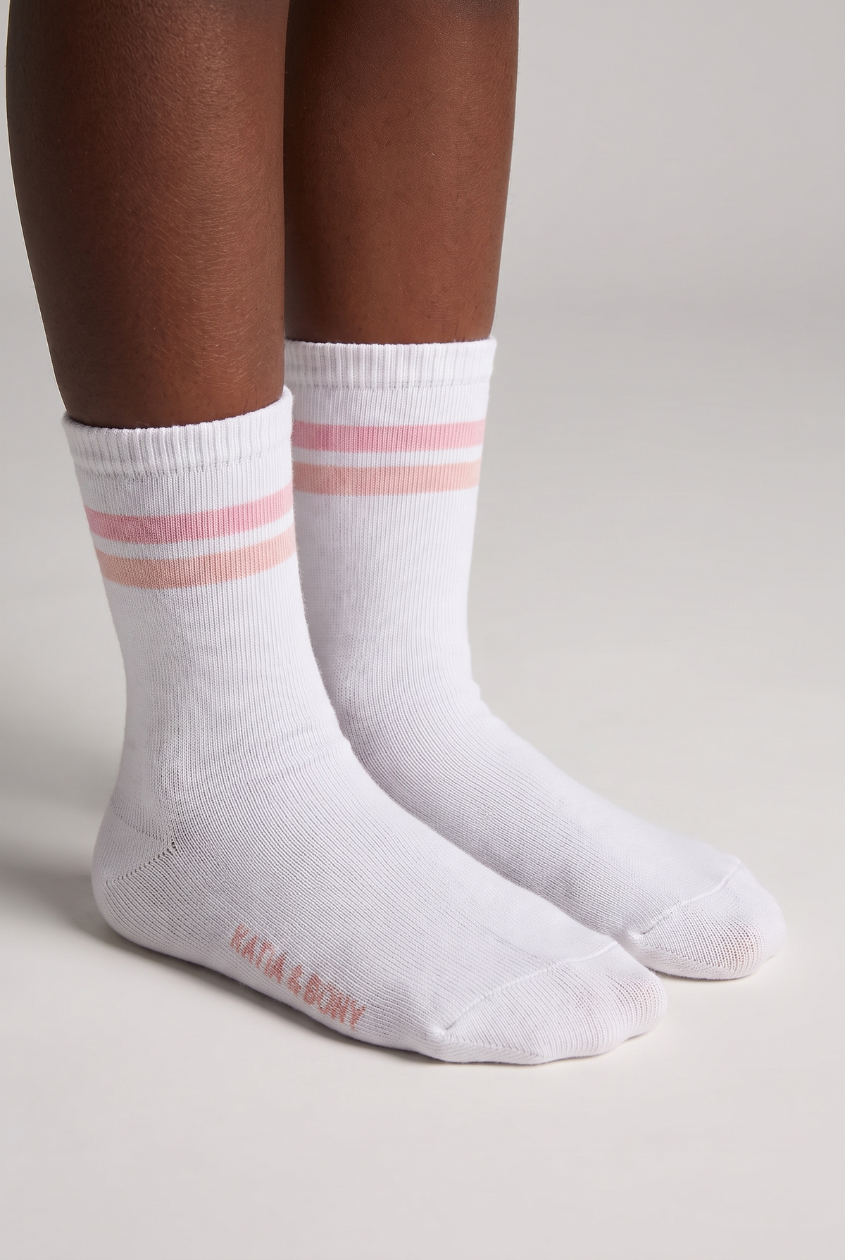 2PCK PLAID BOXED GIRLS SOCKS WHITE-GREY