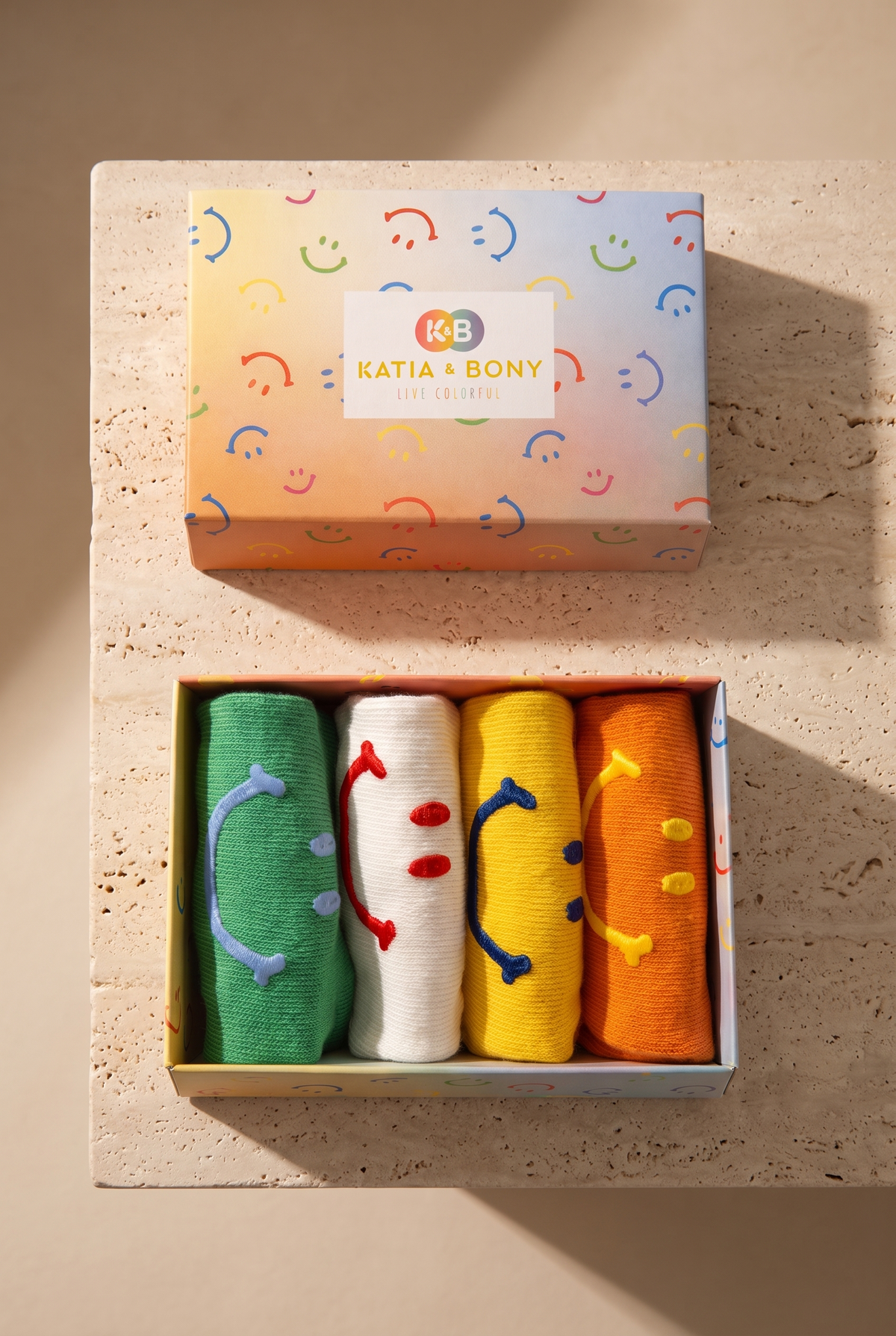 4PCK Smiling Face Boxed Women's Invisible Stockings MIX