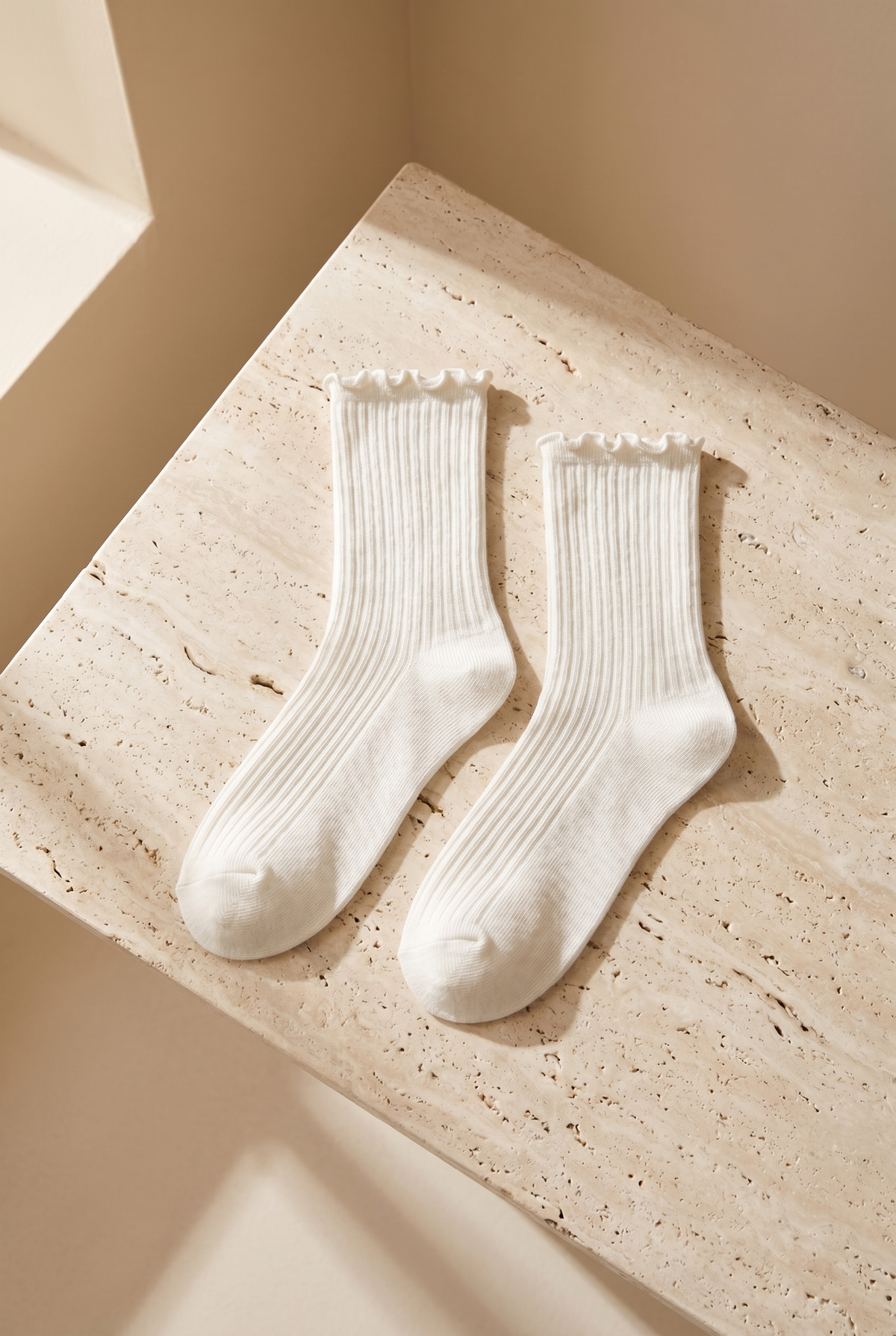 WOMEN ANKLE FRILLED SOCKET SOCKS ECRU