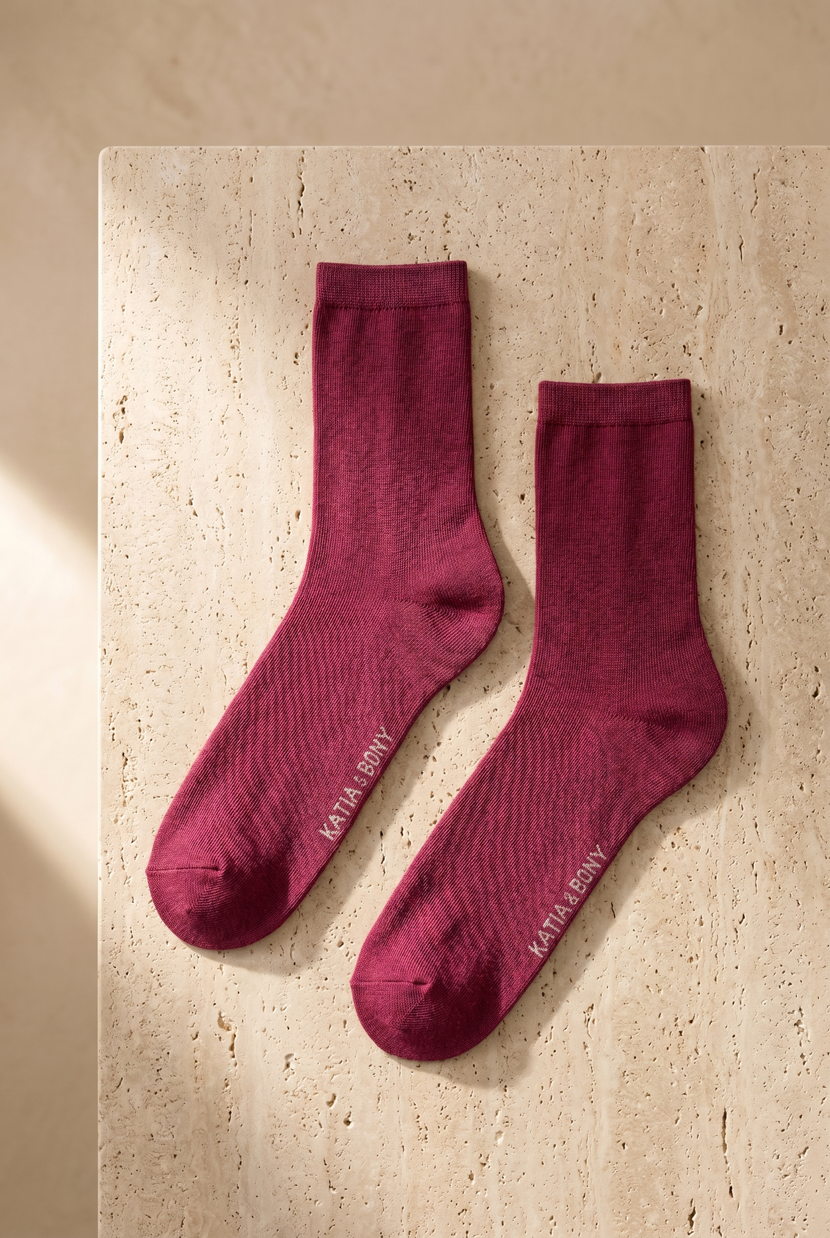 FAMILY WOMEN BASIC SOCKET SOCKS CHERRY