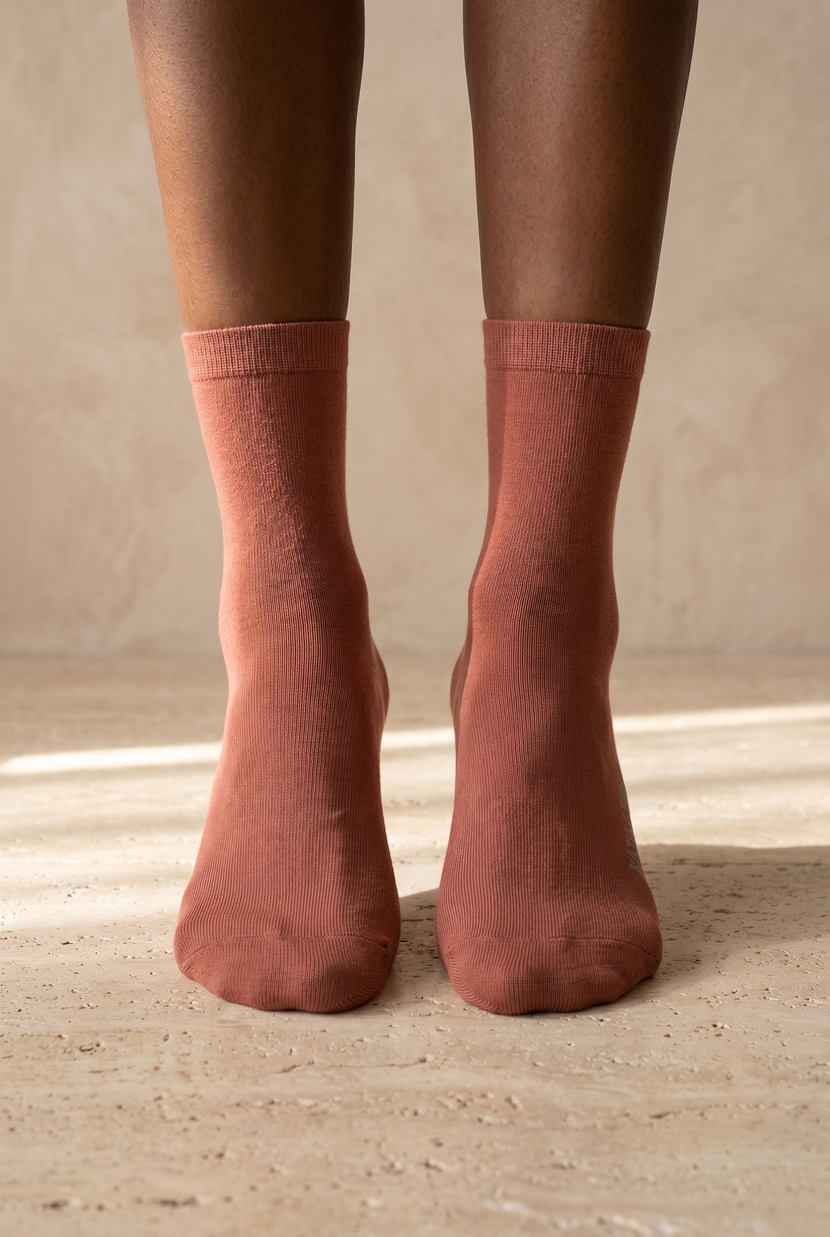FAMILY WOMEN BASIC SOCKET SOCKS BROWN