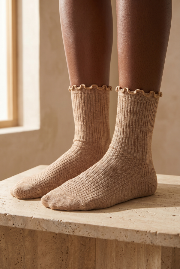 WOMEN ANKLE FRILLED SOCKET SOCKS BROWN