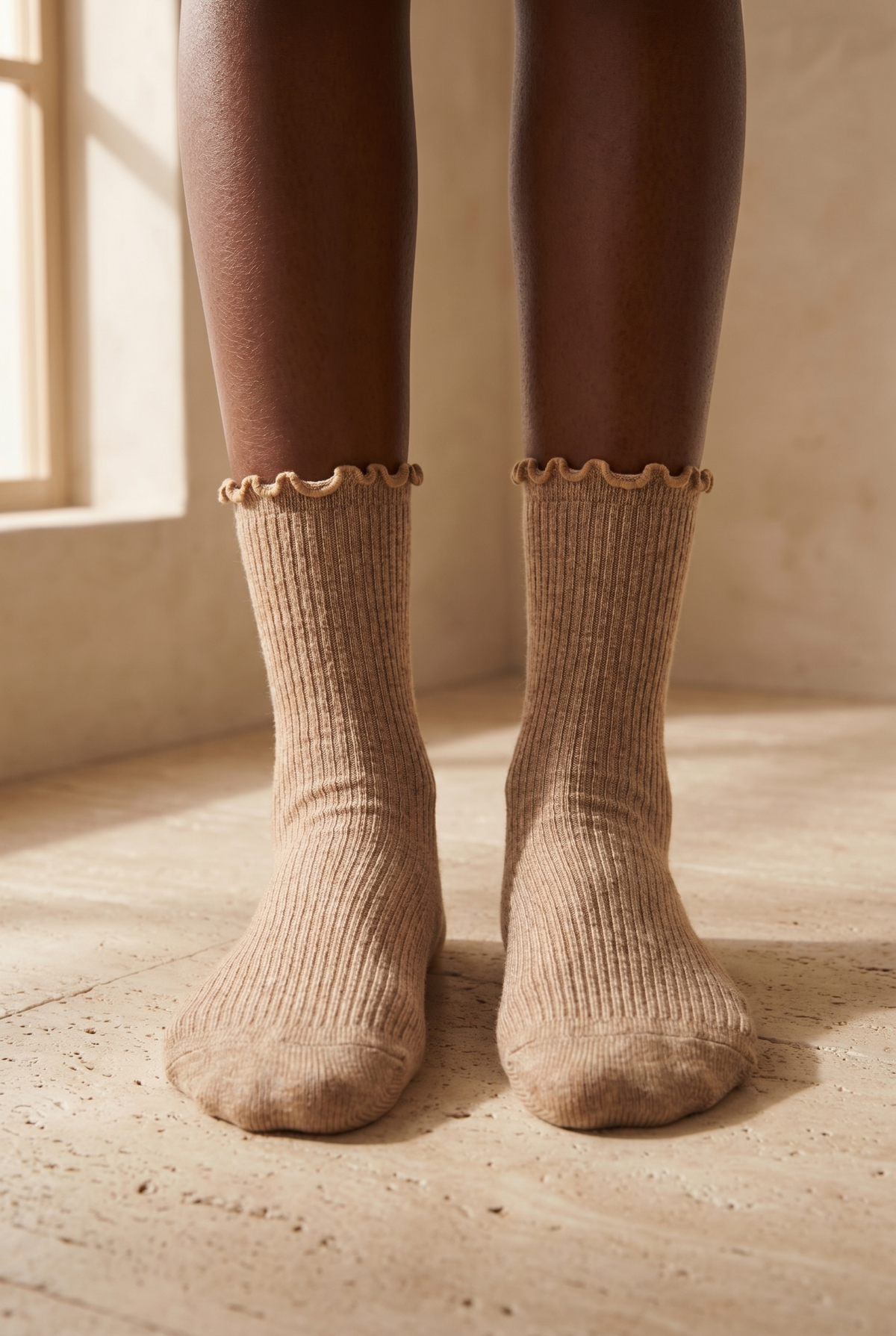 WOMEN ANKLE FRILLED SOCKET SOCKS BROWN