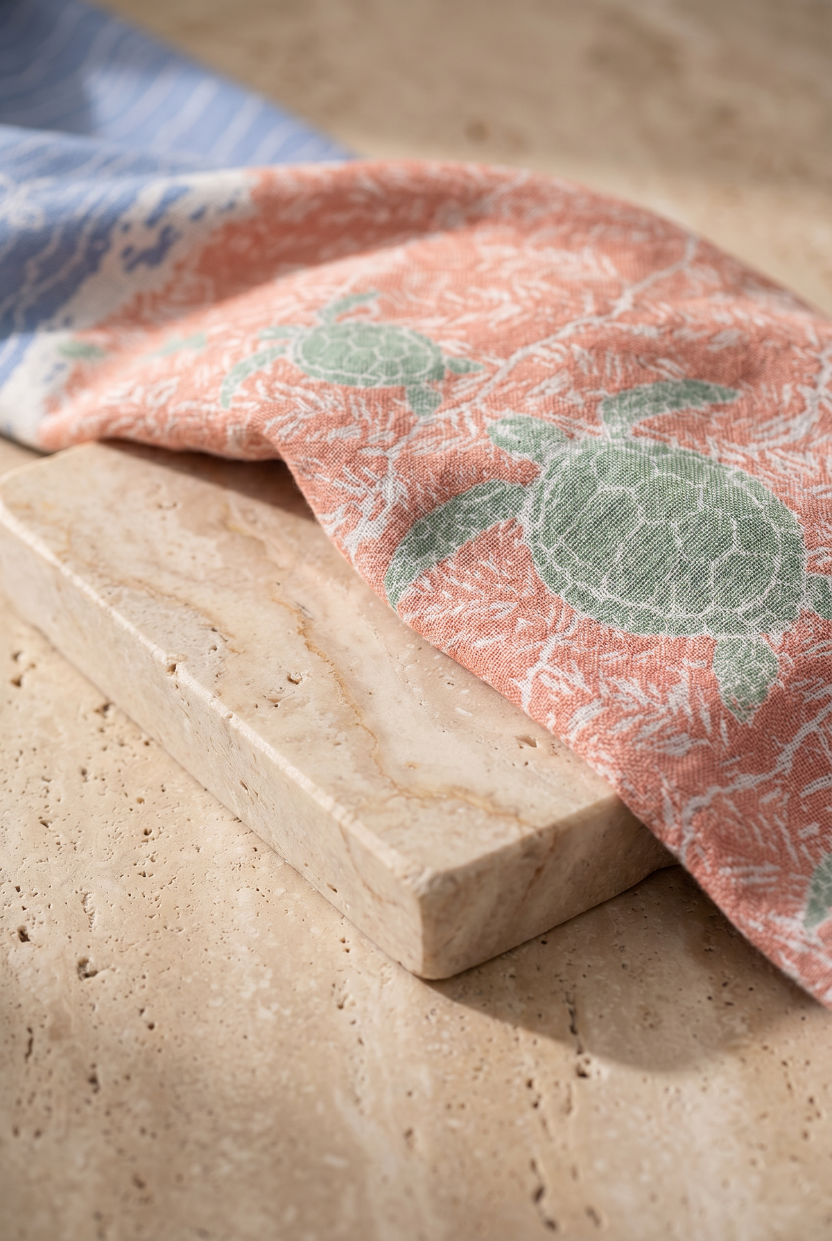 Turtle Patterned Towel MIX
