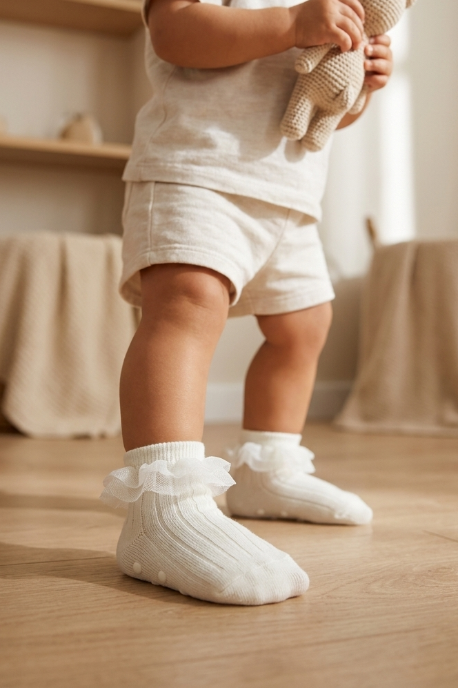 BABY STEP SOCKS WITH TULLE ACCESSORIES WHITE
