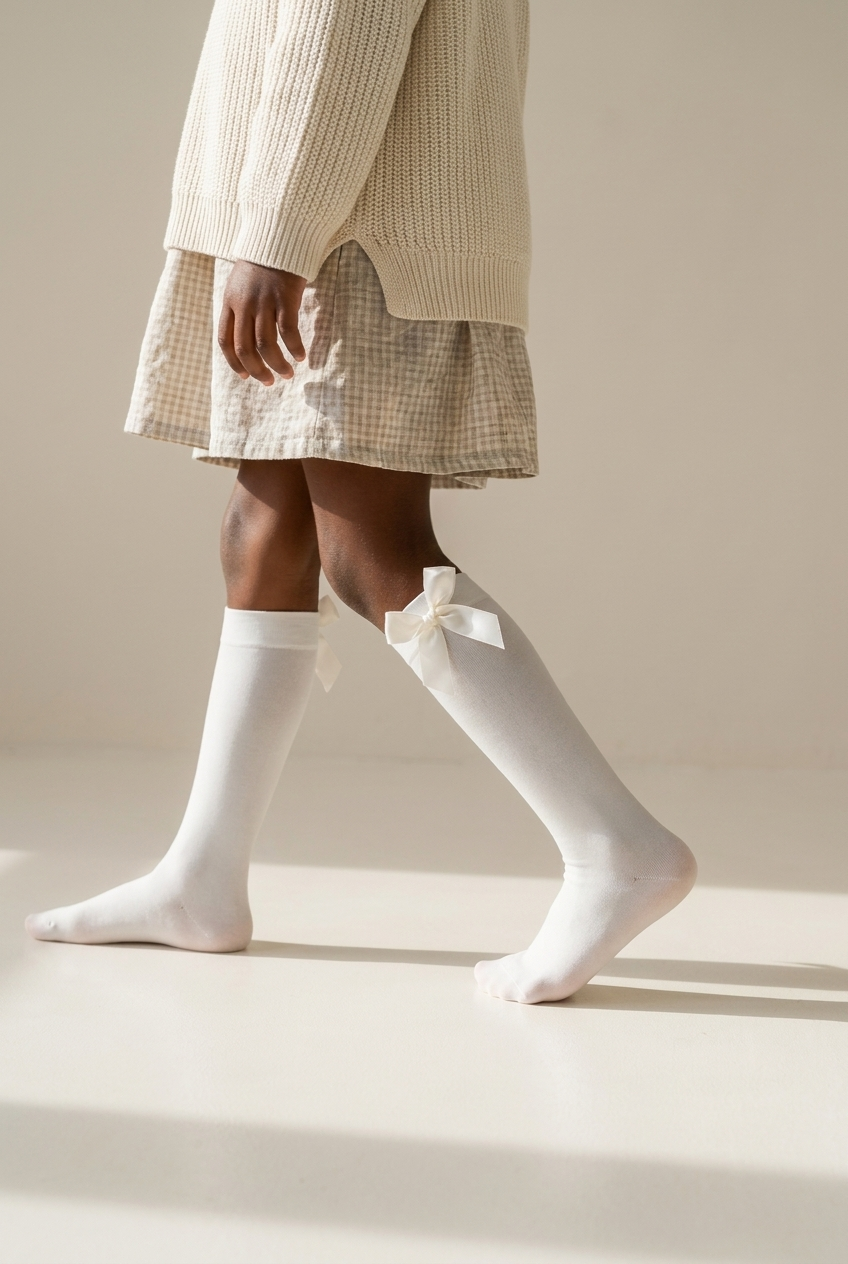 KIDS KNEE SOCKS WITH ACCESSORIES ECRU