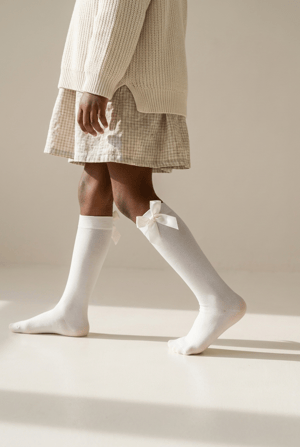 KIDS KNEE SOCKS WITH ACCESSORIES SOFT ECRU