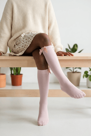 KIDS KNEE SOCKS WITH ACCESSORIES SOFT PINK