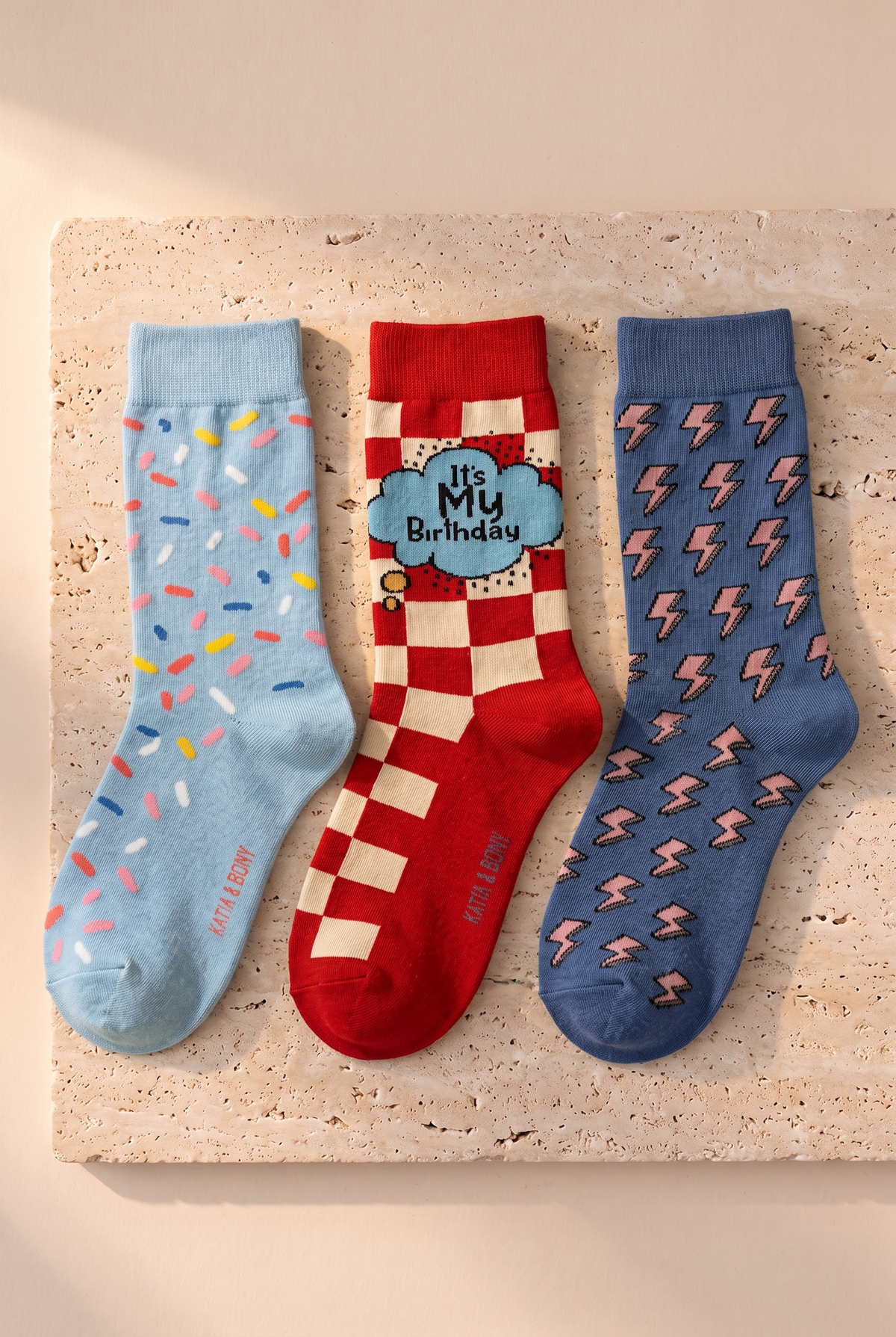 3PCK BIRTHDAY BOXED UNISEX SOCKS MIX