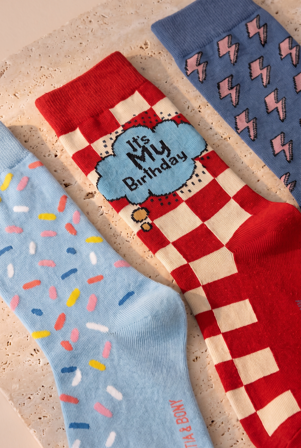 3PCK BIRTHDAY BOXED UNISEX SOCKS MIX
