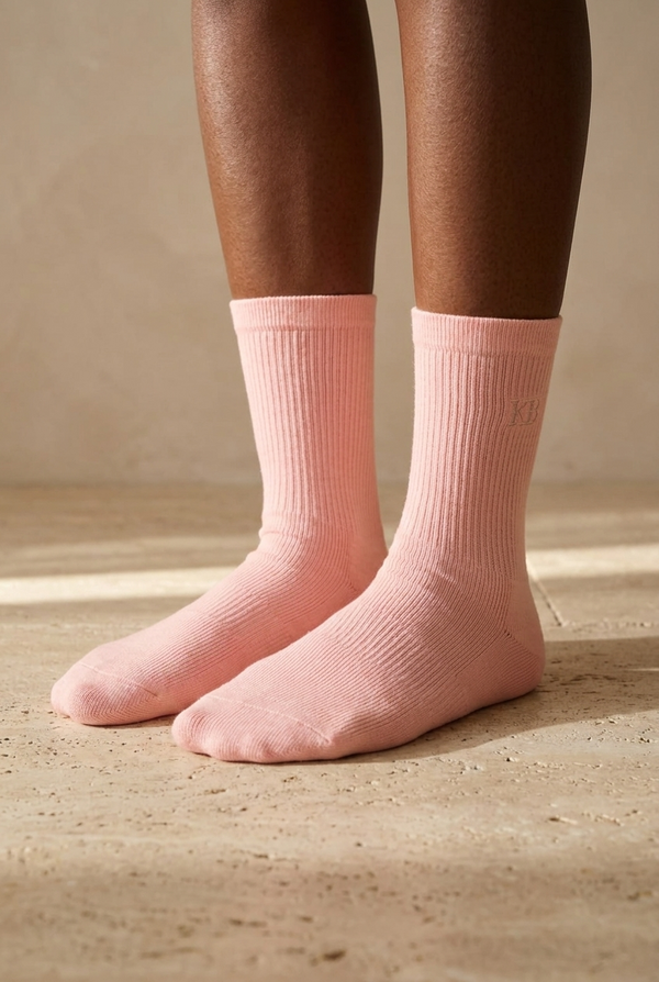 EMBROIDERED UNISEX ANKLE SOCKS PINK