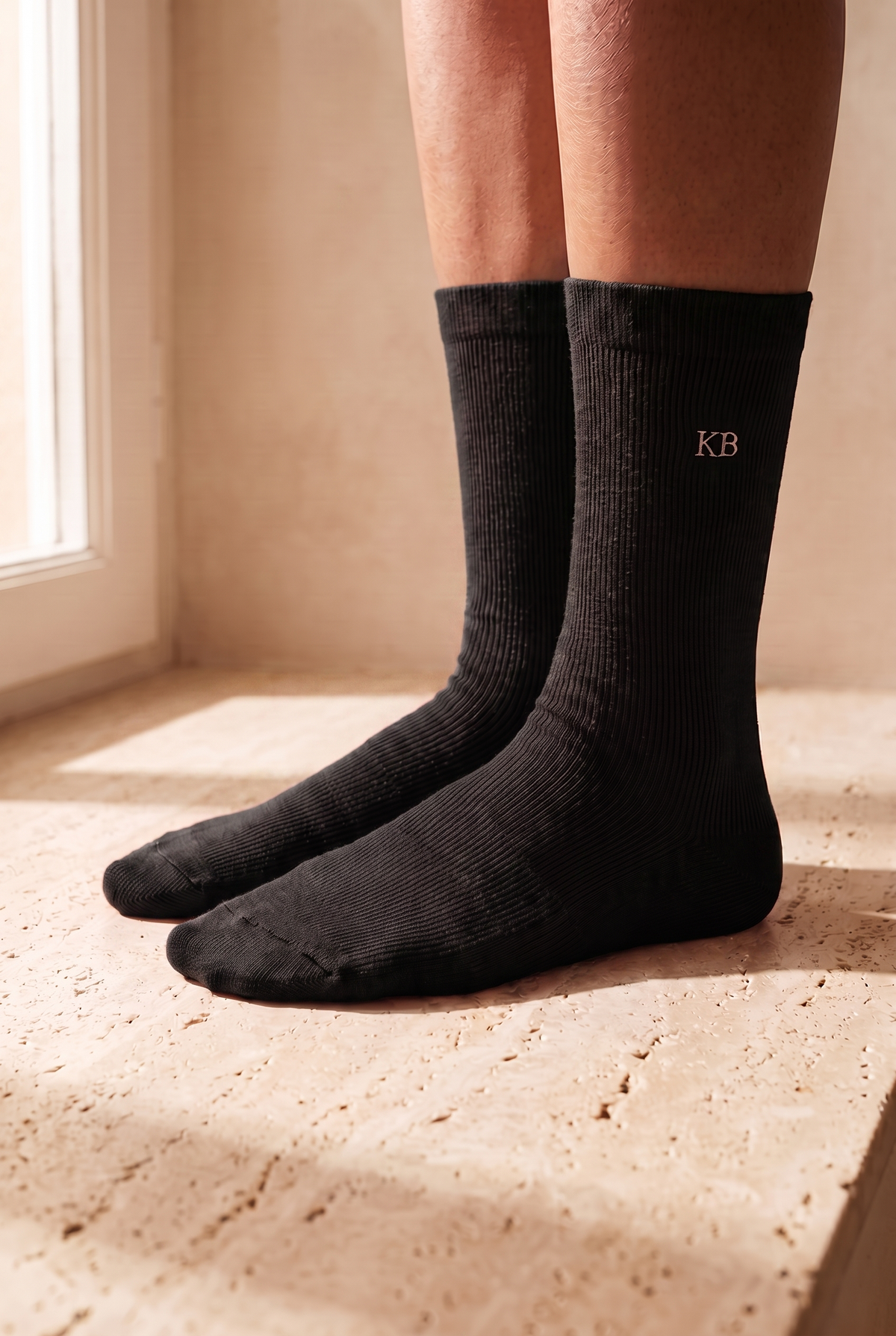 EMBROIDERED UNISEX ANKLE SOCKS BLACK