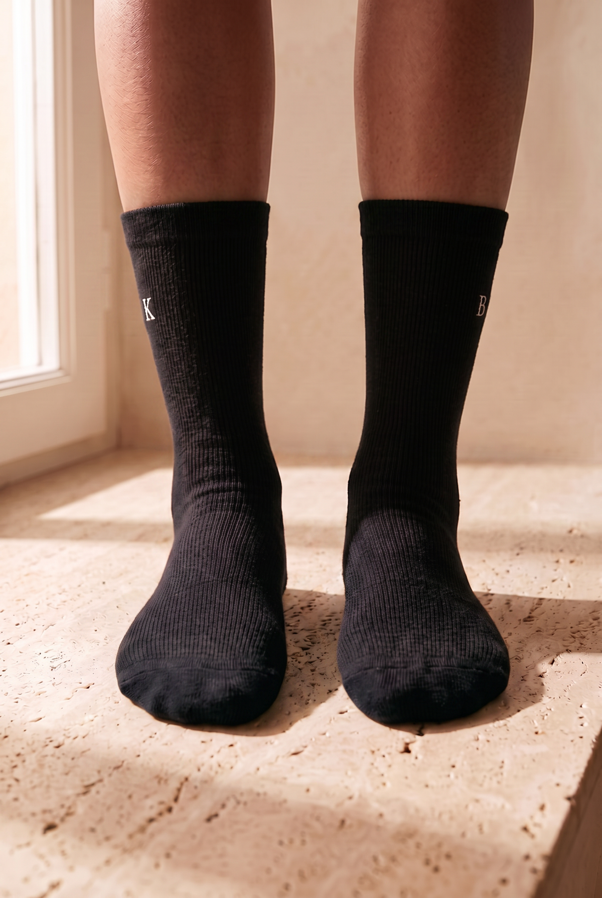 EMBROIDERED UNISEX ANKLE SOCKS BLACK