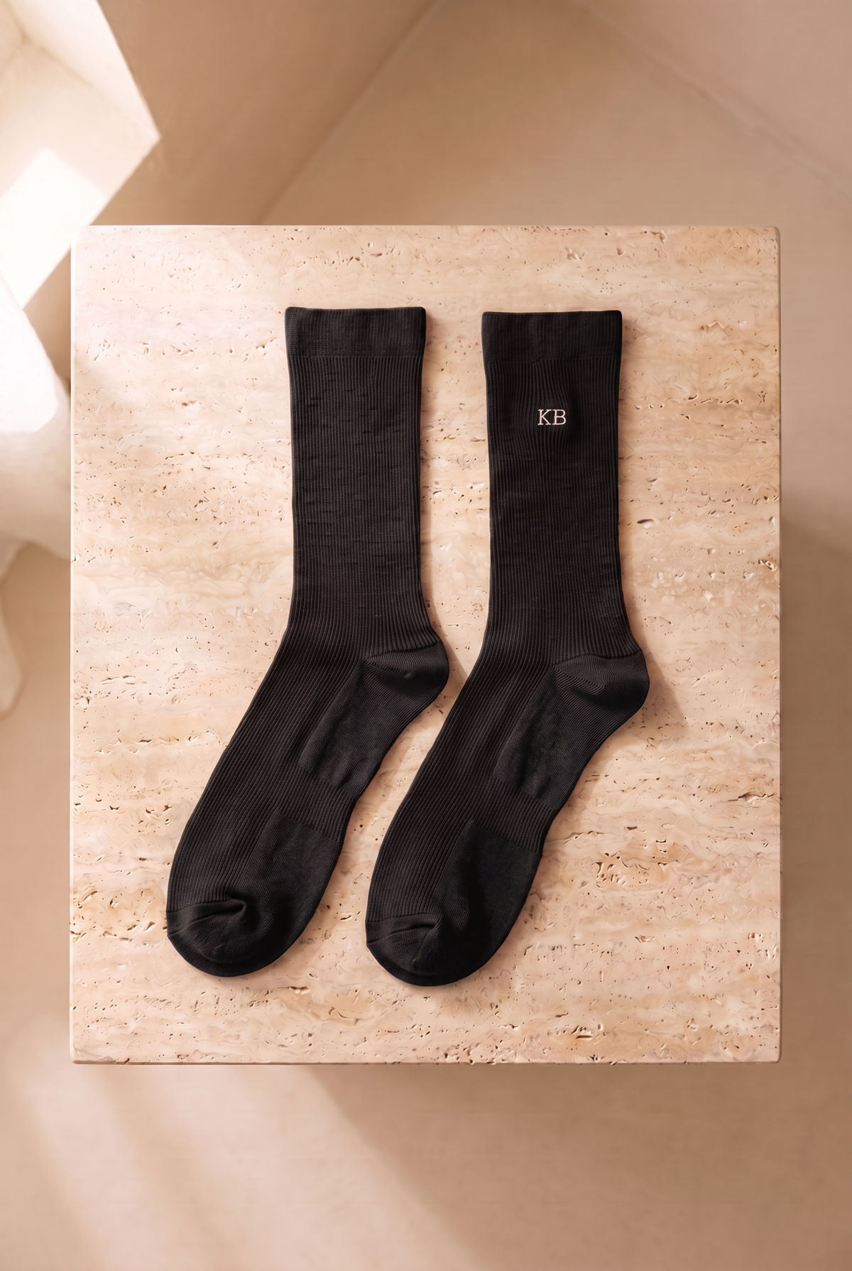 EMBROIDERED UNISEX ANKLE SOCKS BLACK